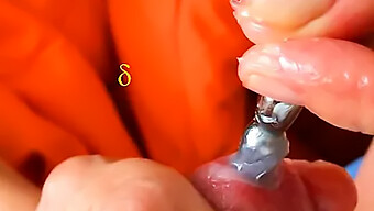 Vợ Nóng Bỏng Pia Cho Một Handjob Khiến Bạn Mê Mẩn Và Chèn Niệu Đạo