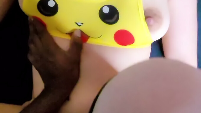 ความสนุกของ Cfnm แบบ Interracial กับสาวฝรั่งเศสสุดฮอตในชุด Pikachu