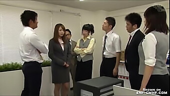 日本女人在办公室被迫屈服